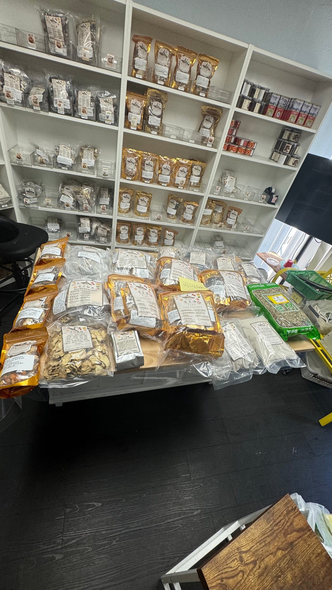 🌸 美国买月子茶终极指南：洛杉矶实体店 + 全美配送，安心坐月子  🌸 The Ultimate Guide to Buying Postpartum Tea in the U.S.: Freshly Made in Los Angeles, Delivered Nationwide